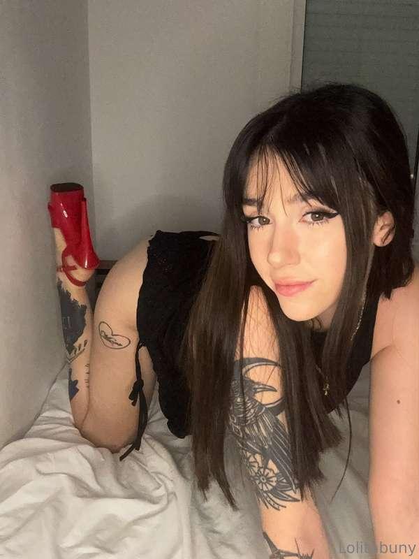 Estos tacones me han puesto hot 🥵🥵 Esta noche tendré mucho p..