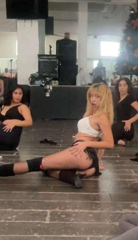 full dance coming soon keep an eye on your DMs 😈😈😈