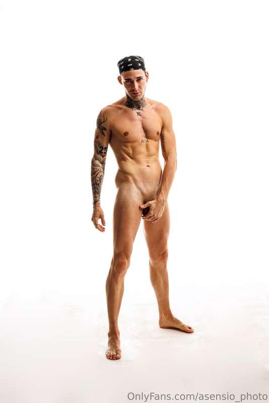 foto sin censura y sin mano con solo suscribirte en @asensio..