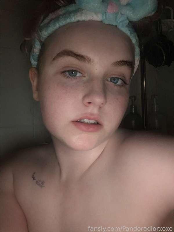 I love being in the bath my boobies look so pretty in the water 

https://fans.ly/r/Pandoradiorxoxo

#bath #bathtime #fyp #pandoradior #pandora #dior #cutie #cute #young #18 #goodgirl #daddysgirl #daddy #kink #free #freckles