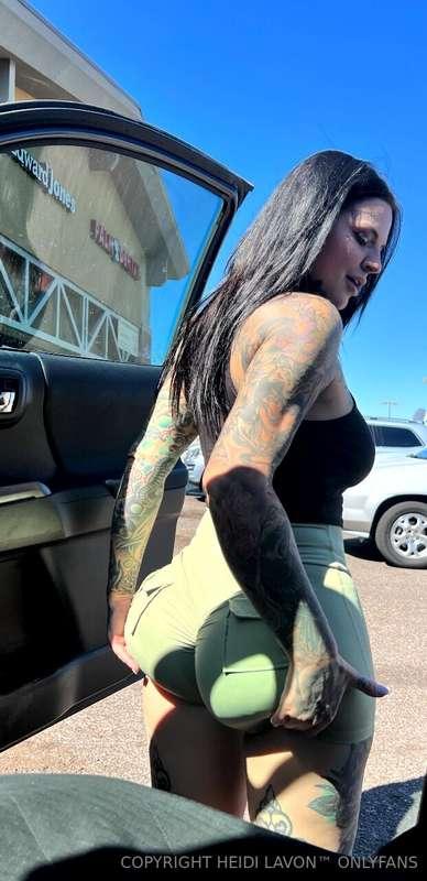 lemme take you for a wild ride! sub to https://onlyfans.com/..