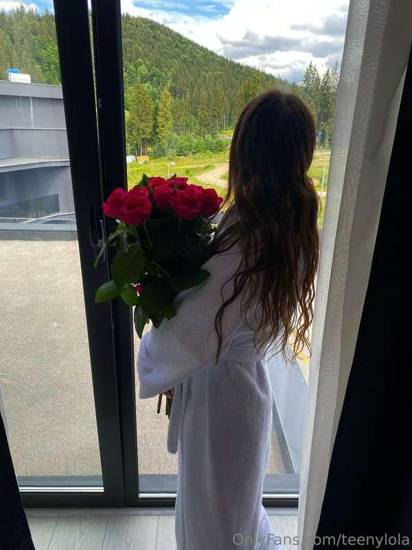 Roses 🌹are my favorite flowers🌹 even if given as a birthday ..