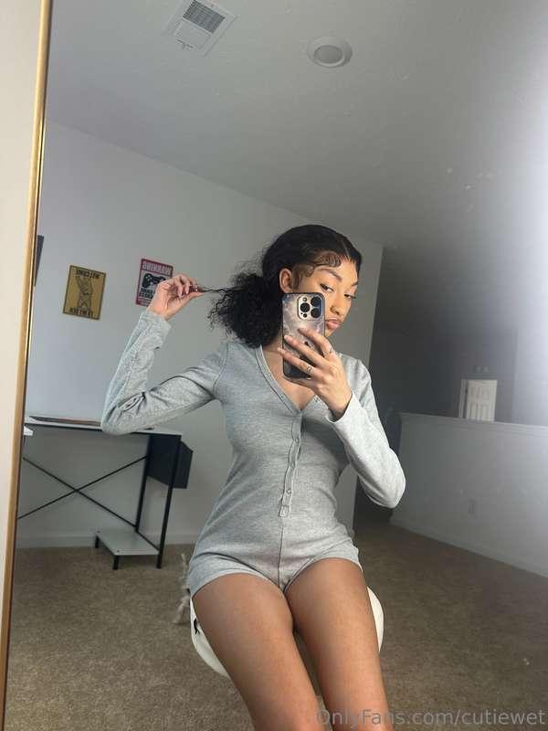 cute romper mirror + pussy pics😻🫦