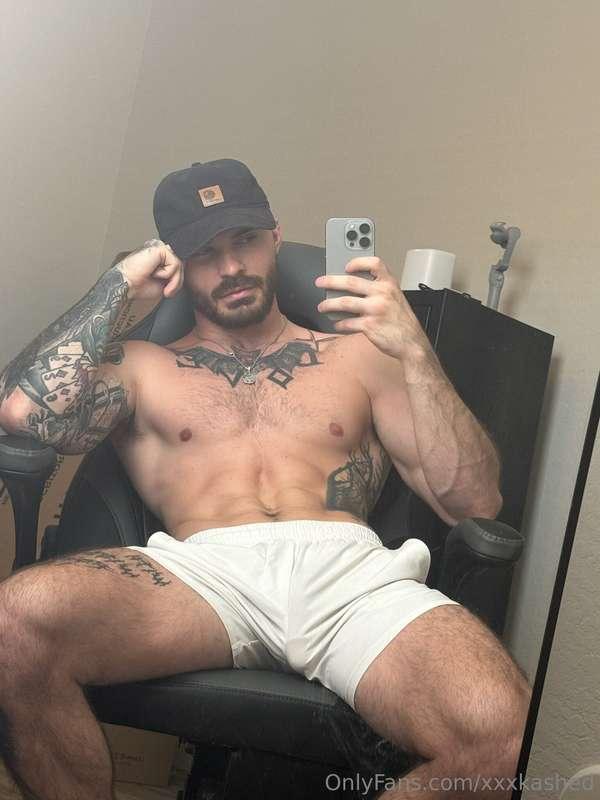 Bored and horny HMU