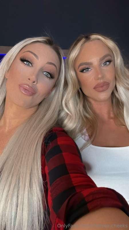 Currently live with my giiiiirl 💋 Go join my livestream!!!