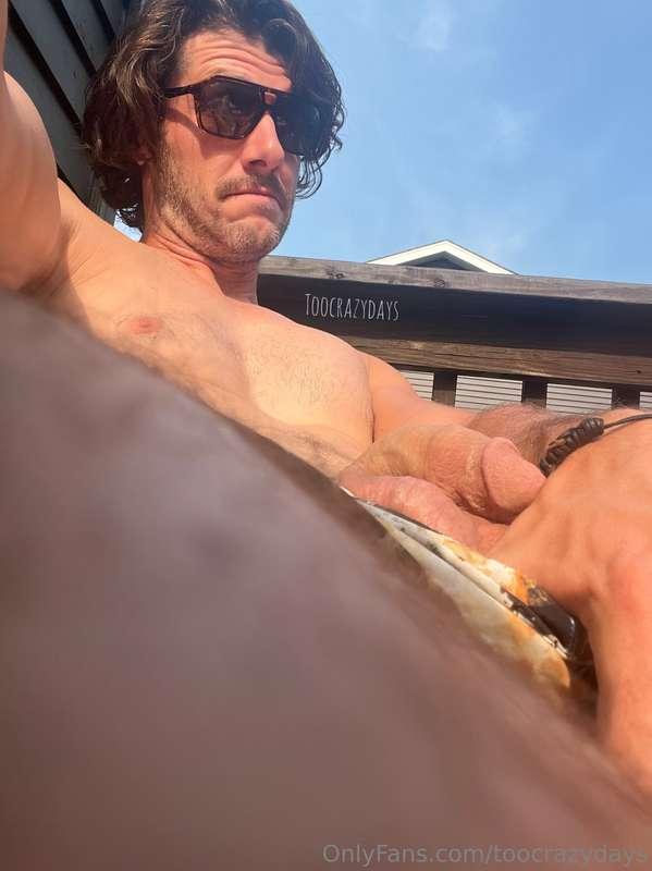 Throwback to when Eddy decided to tan his dick on the back p..