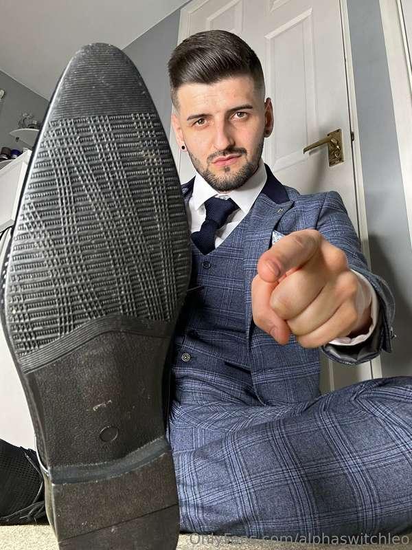 Suited and booted ready for you to get weak and worship 😈😈