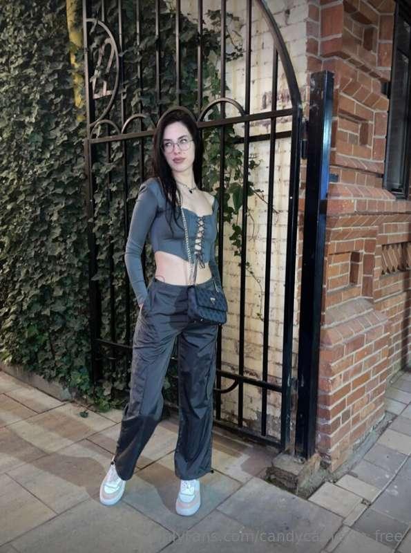 Strolling through the vibrant city streets, you embody chic ..