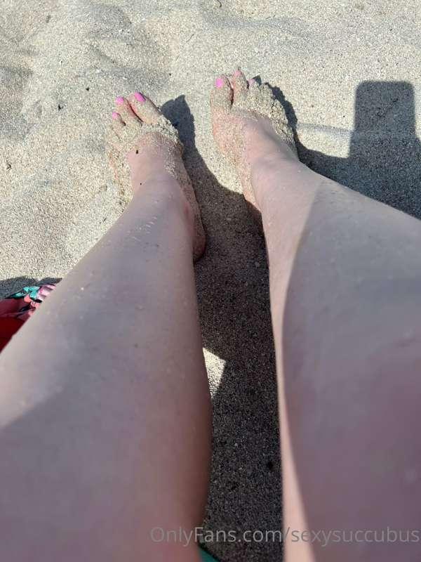 Here’s sandy feet! 
Some stuff happened and my orgy collab i..