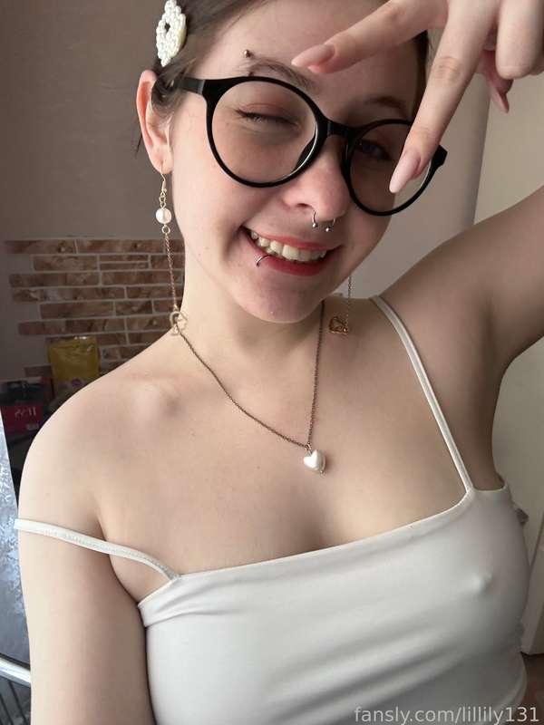 summer vibe ☁️☀️

💗  #fyp #boobs #teen #gfe #bigboobs #panties #pussy #cute #glases #ass💗