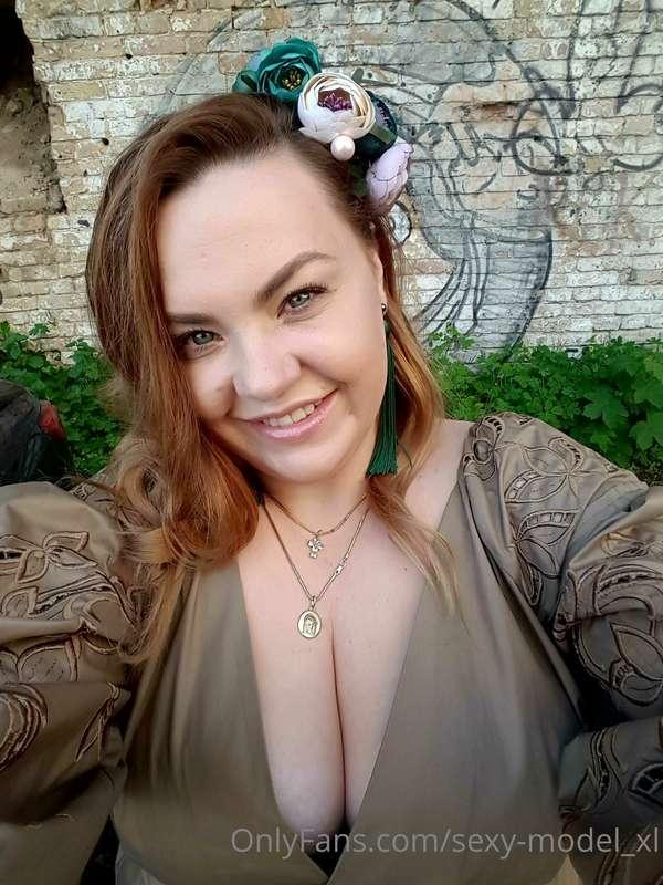 me and my big boobs wish you a good day