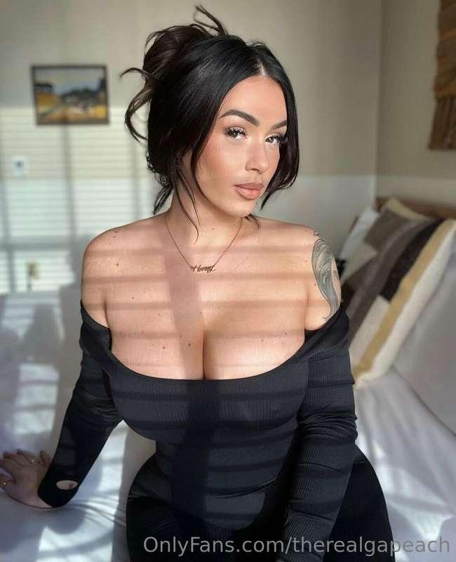 Look at me look at me, you lookin?