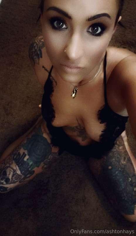 About to photo dump y’all with my entire 🌶️ camera roll over..