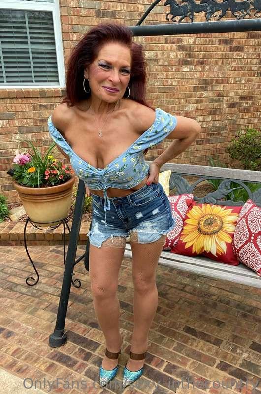 sexy_inthecountry image #3