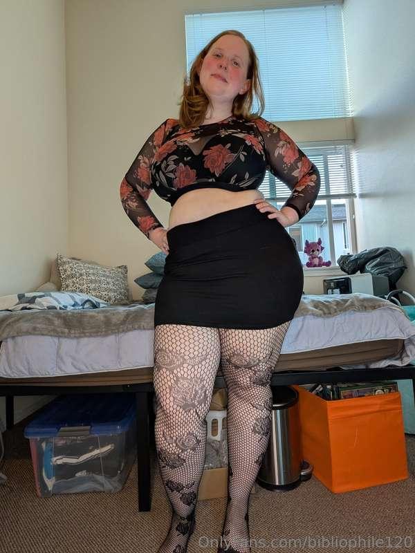 Great thing about this skirt is that I can make it shorter 😉