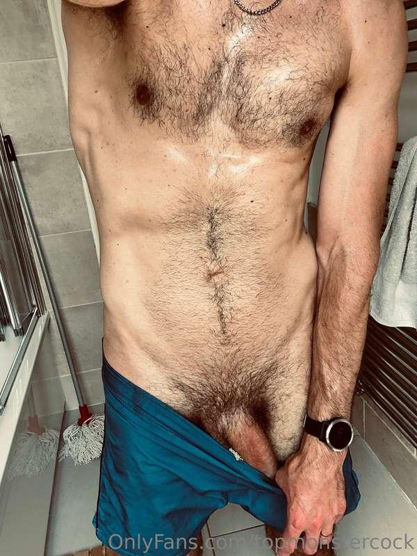 Back from a 10k run. Sweaty and horny as hell.