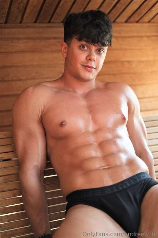 Wanna get lost in the moment with me?🥵😈