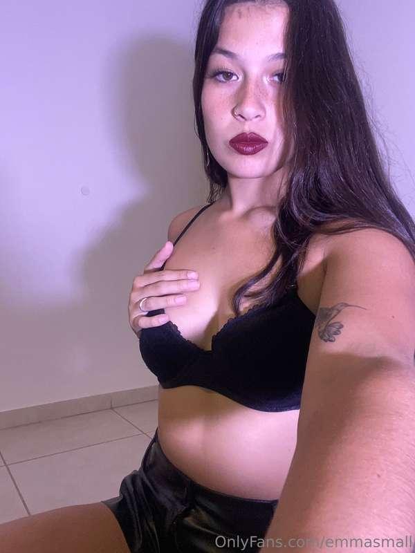 What part would you give kiss first?🫣💜