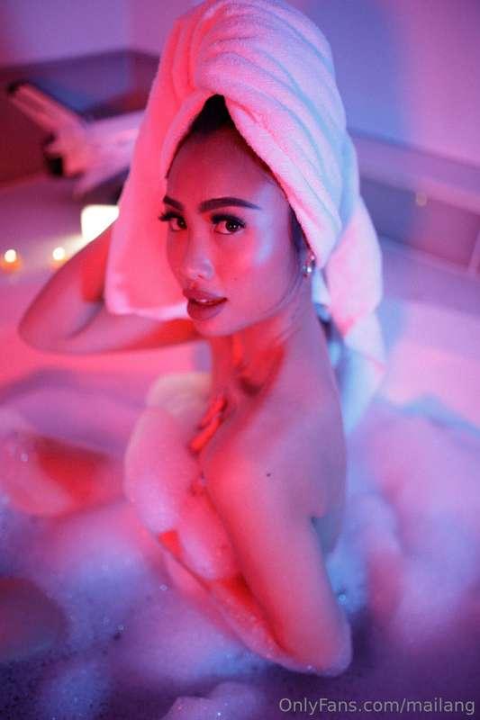 ✨ LIVE STREAM IN 2 HOURS ✨

I REPEAT 

✨ LIVE STREAM IN 2 HO..