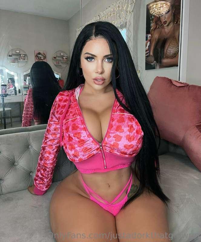 Would you like to unzip my top? 😛 **DM** me a 💜 if yes and I..