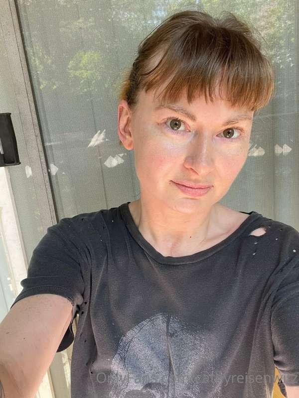 I’ve heard southern girls don’t sweat, they glow. Post-worko..