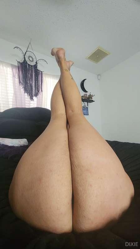 Happy Titty Taco Toesday Im filming the rest of today. Hmu f..