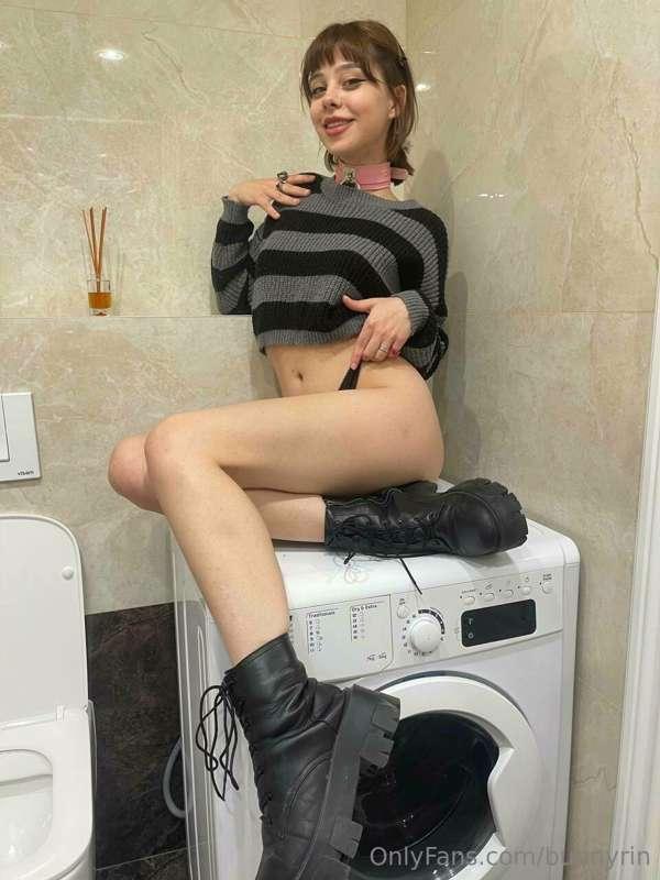 Are you ready for that crazy nude body in the bathroom? Just..
