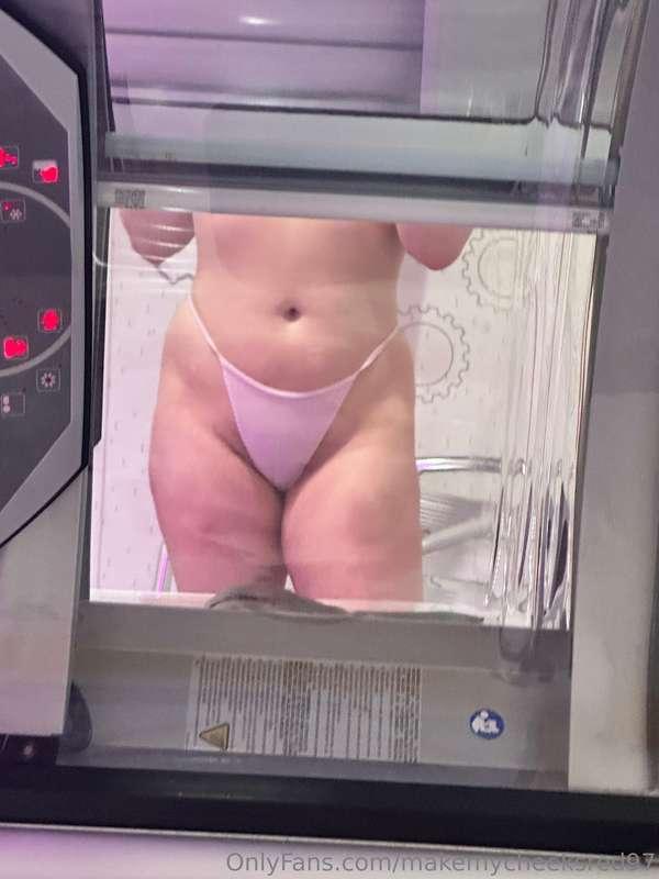 Getting nice and tan ❤️