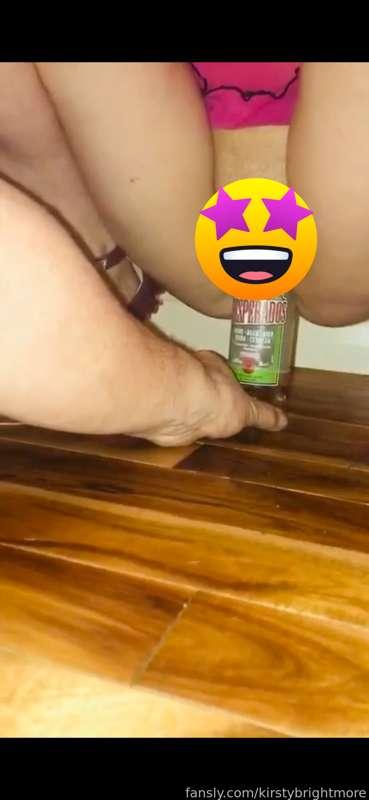 Fucking this bottle felt so damn good in my pussy 🥵 what do you think?