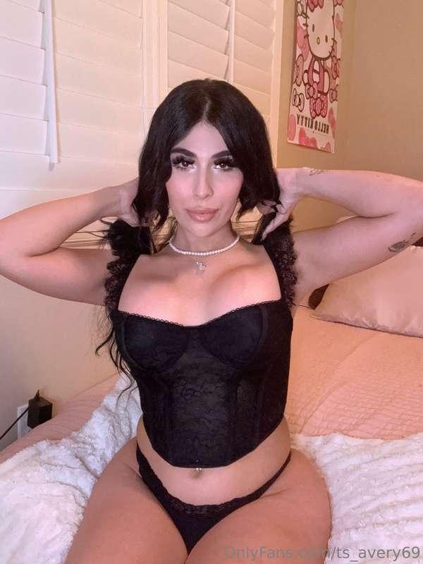 I know you wanna bend me over and teach me how to be your di..
