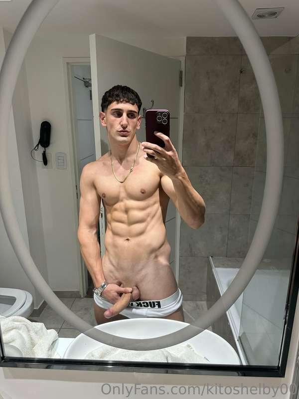 🍆💦👅