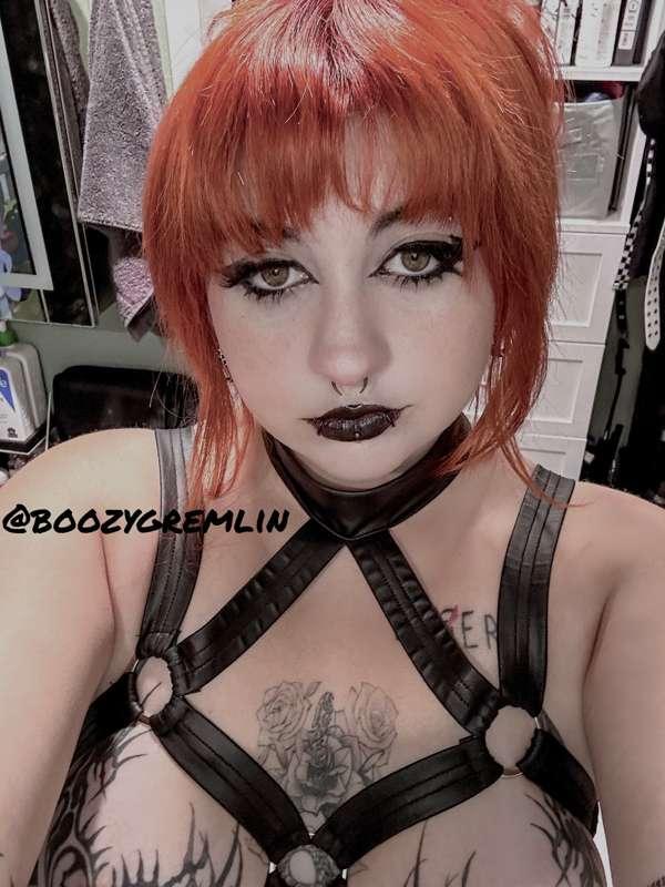 boozygremlinx image #0