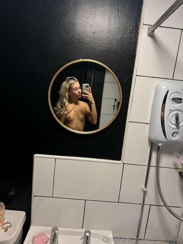 would you like to see a holiday shower video? ;)