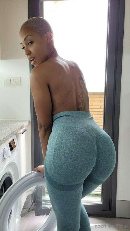 can you help me take off my clothes? 🤭