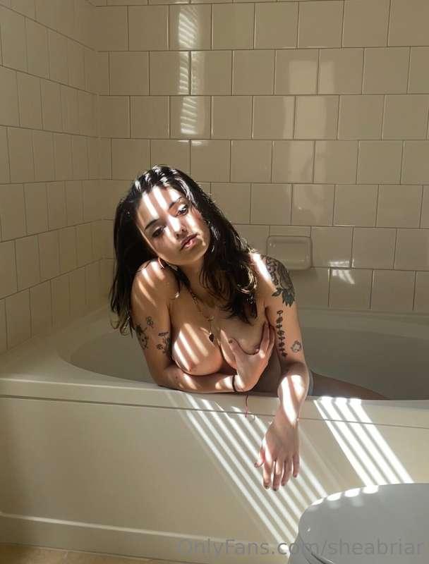 spend some time in the tub with me ? 🫧 although we may have ..