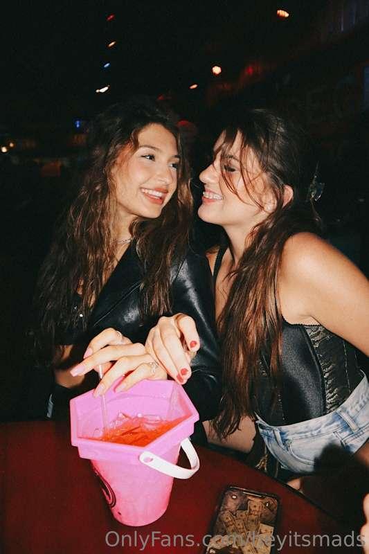 brunetteb8by image #1