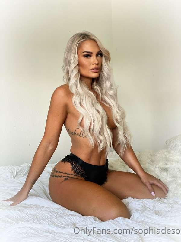 Do you want to tie me up to a bed and dominate me?👅