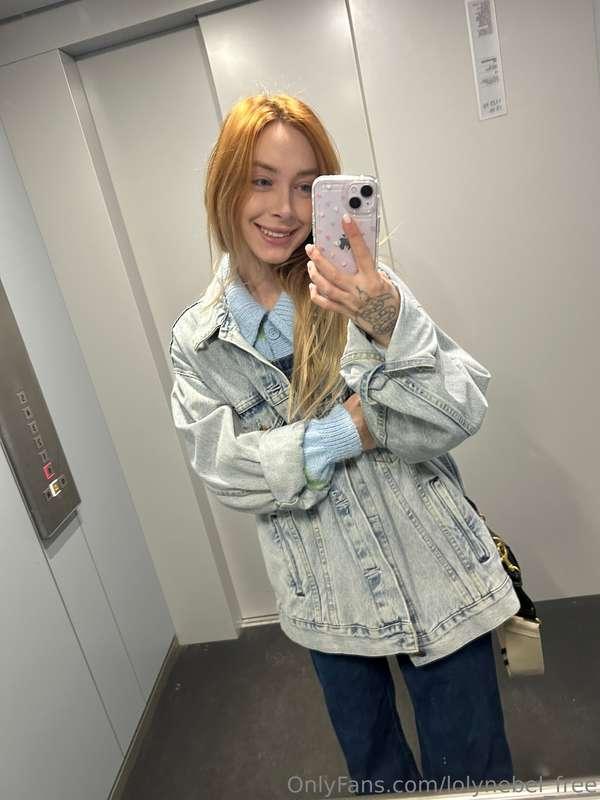 Sometimes a simple smile is all it takes to make someone’s d..