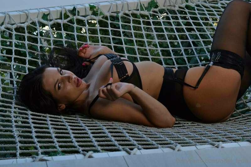 The only thing I'm thinking about is my new photoshoot and y..