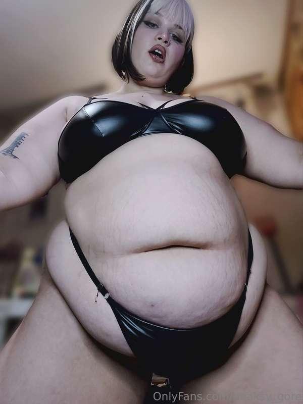 Your sexy big babe🩷