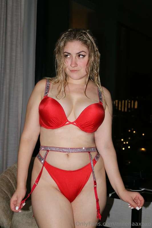 Goodnight Baby 😘

I Think This Lingerie Pic Turned out Reall..
