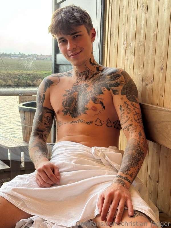 Getting hot in here... and not just from the steam. 🥵
