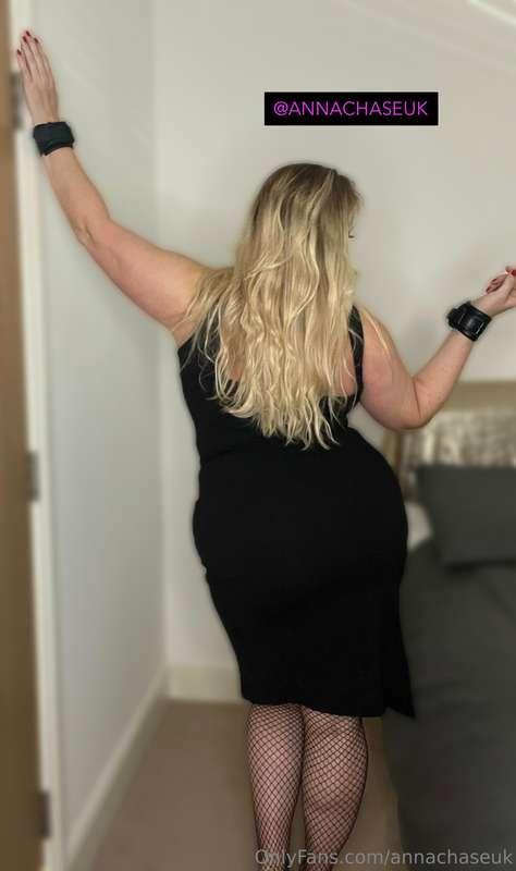 A little black dress is a girls best friend….. as is a BBC 😈