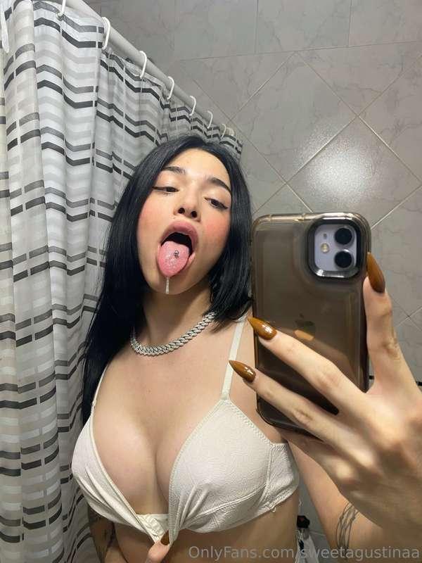 i want it in my face😝😝💦