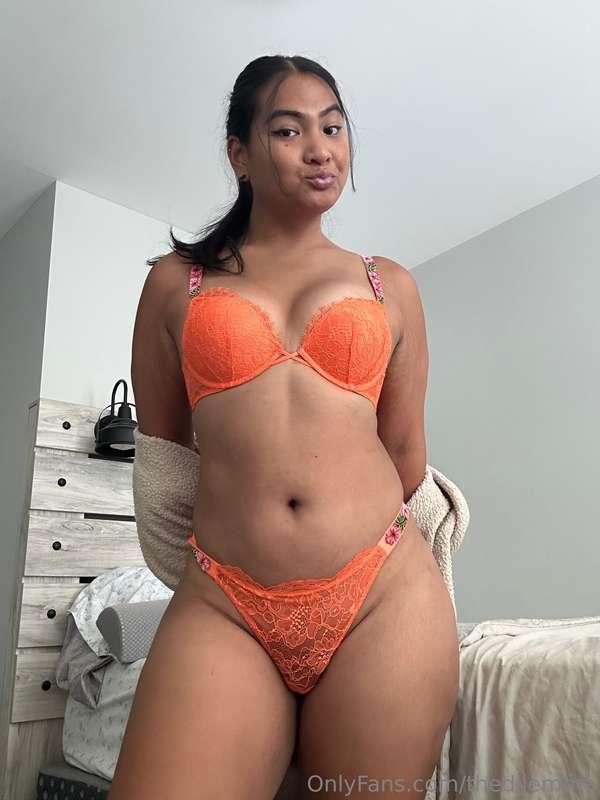 Bold, beautiful, and too damn sexy 🙈