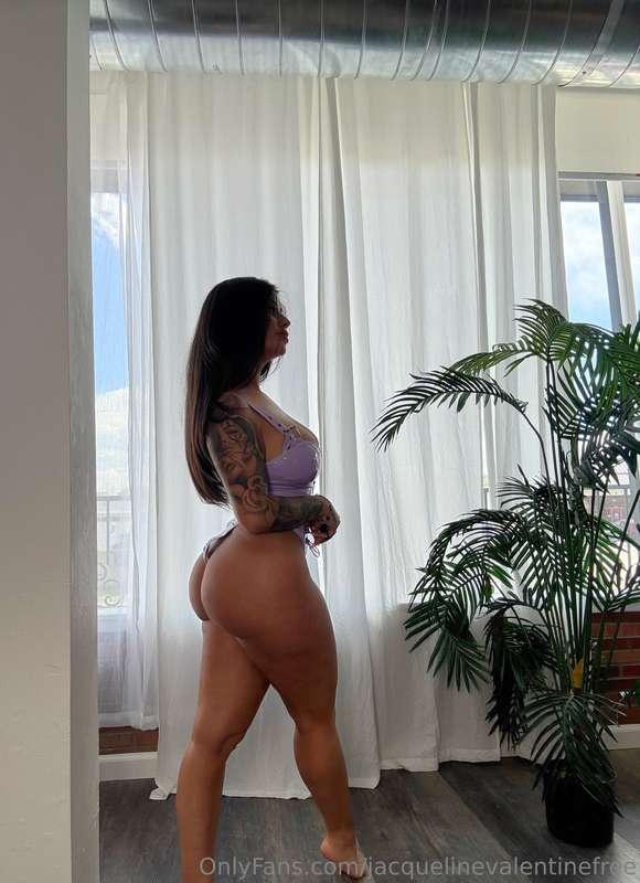 It’s soft, thick, and waiting for your hands 😌