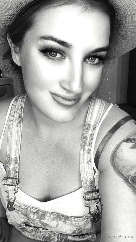 mistressdesirae image #3