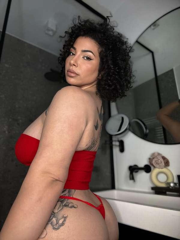 Like what u see?! 😈