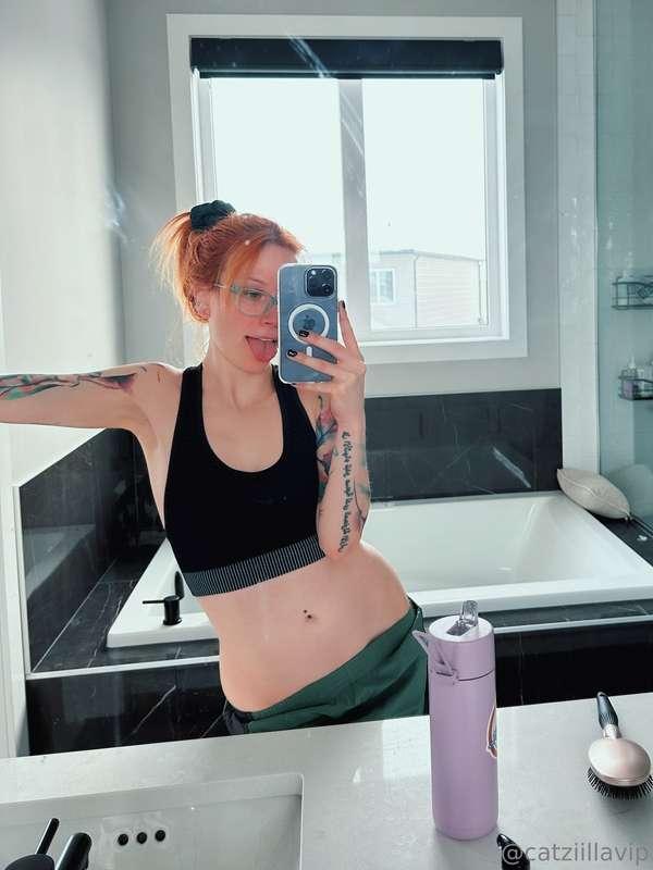 I worked out today 😌 Wanna see the post shower photos & vide..