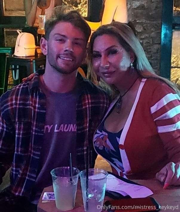 Ran into this cutie last nite. Wait til u see what mommy did..